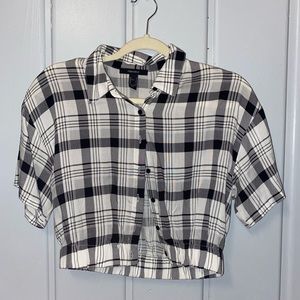 White and black plaid crop t-shirt
